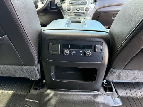 Used 2019 GMC Yukon XL SLT AWD/4WD image 24