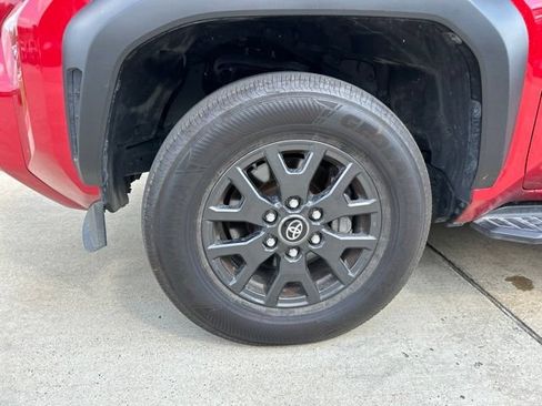 Used 2025 Toyota 4Runner SR5 AWD/4WD image 2
