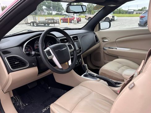 Used 2014 Chrysler 200 Limited FWD image 9