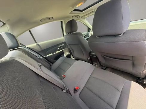 Used 2016 Chevrolet Cruze LT w/ Sun And Sound Package FWD image 13