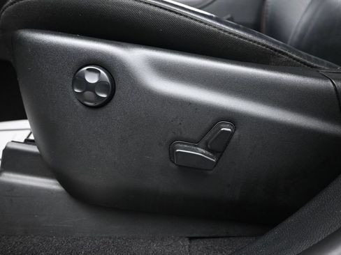 Used 2024 Dodge Durango R/T RWD image 11