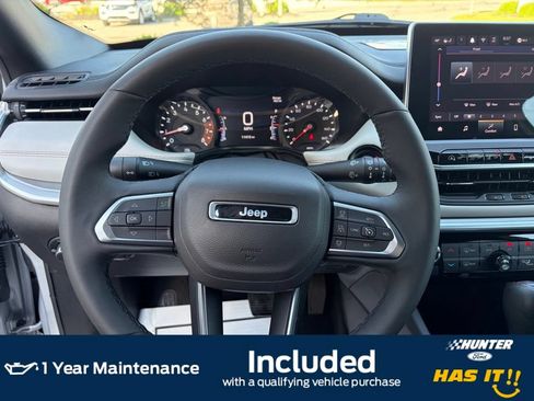 Used 2025 Jeep Compass Limited AWD/4WD image 8