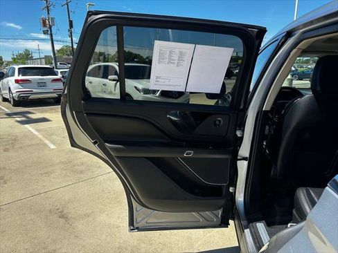 Used 2021 Lincoln Aviator Reserve w/ Equipment Group 201A RWD image 29