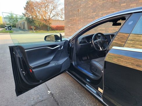 Used 2018 Tesla Model S 75D image 23