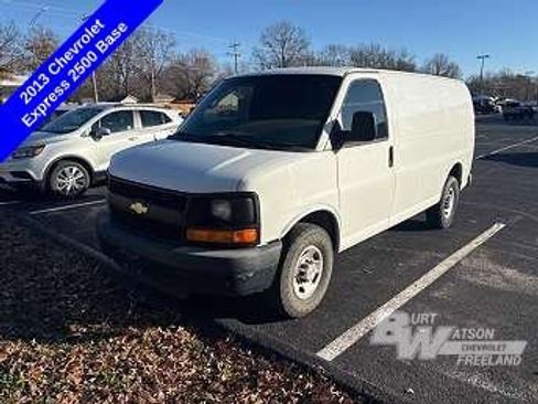 Used 2013 Chevrolet Express 2500 image 4