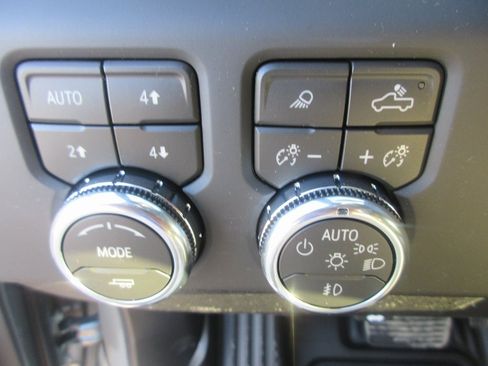 New 2026 GMC Sierra 2500 AT4 image 18