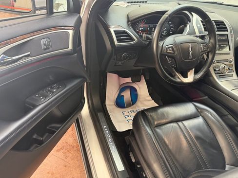 Used 2019 Lincoln MKZ Reserve image 11