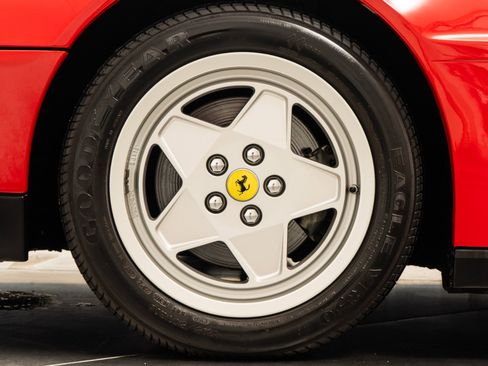 Used 1988 Ferrari Testarossa image 10