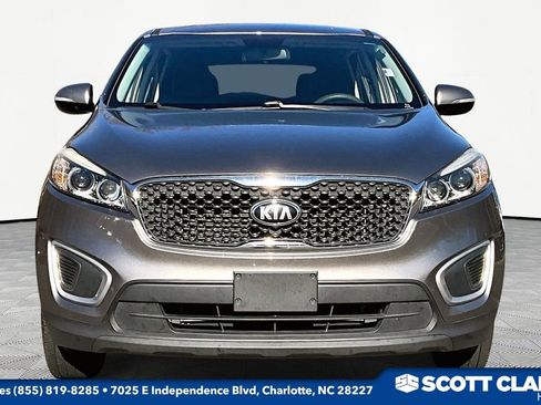 Used 2018 Kia Sorento L image 2