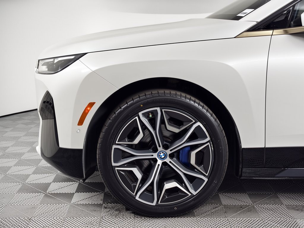 Certified 2024 BMW iX xDrive50 w/ Sport Package AWD/4WD image 13