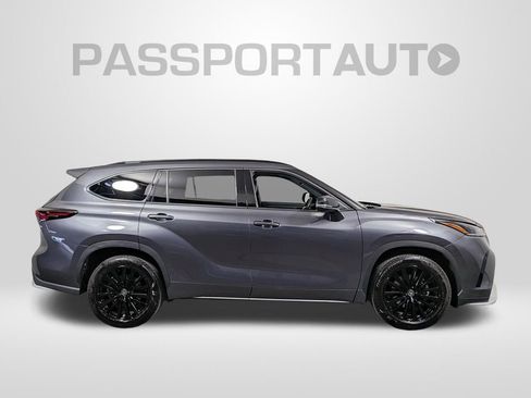 Certified 2025 Toyota Highlander XSE AWD/4WD image 10