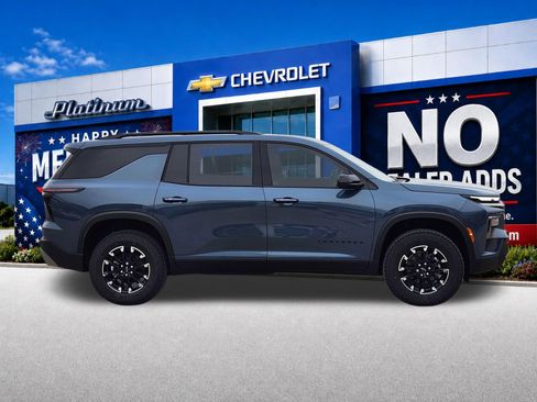 New 2026 Chevrolet Traverse Z71 w/ LPO, Floor Liner Package AWD/4WD image 7