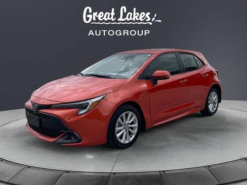 Used 2025 Toyota Corolla SE FWD image 1