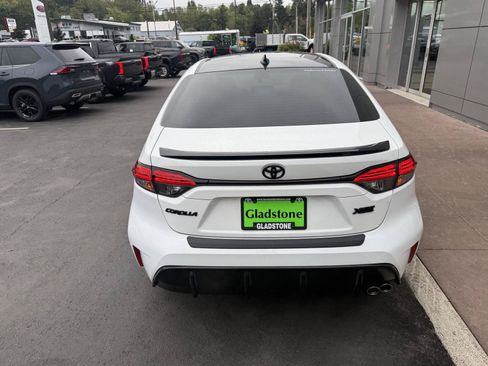 Used 2024 Toyota Corolla XSE FWD image 4