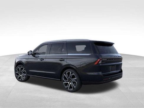 New 2026 Lincoln Navigator Black Label AWD/4WD image 4