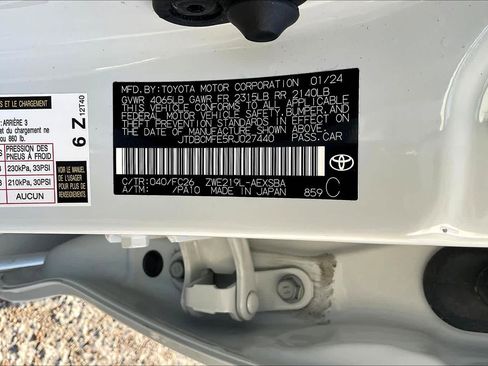 Used 2024 Toyota Corolla SE w/ SE Package image 35