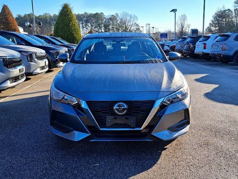 Used 2023 Nissan Sentra SV image 3