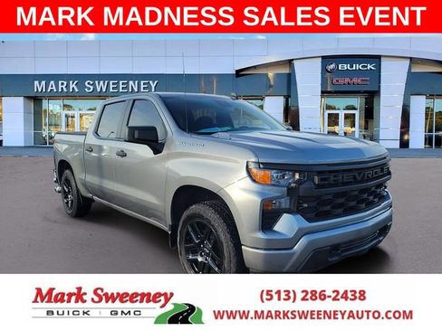 Used 2025 Chevrolet Silverado 1500 Custom w/ Turbomax Blackout Package image 3