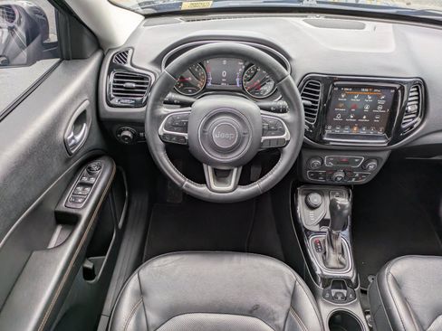 Used 2018 Jeep Compass Limited w/ Navigation Group AWD/4WD image 12
