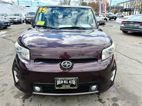 Used 2015 Scion xB image 8