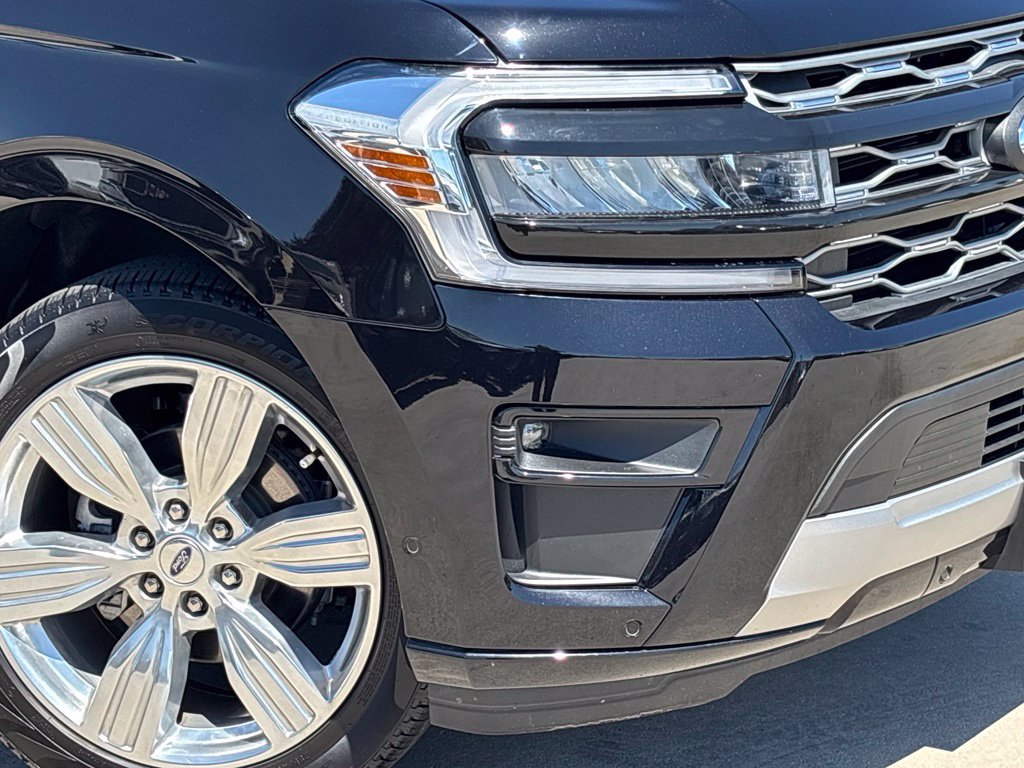 Used 2024 Ford Expedition Platinum RWD image 7