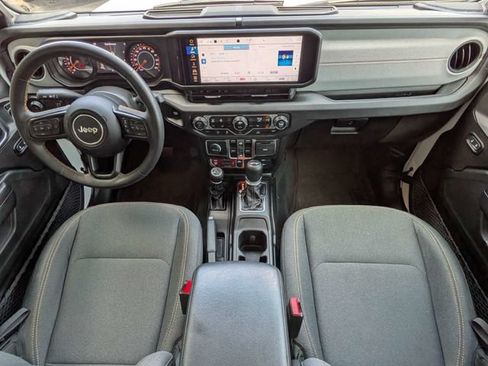 Used 2024 Jeep Wrangler Unlimited Sport AWD/4WD image 16
