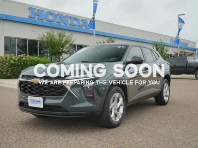 Used 2025 Chevrolet Trax LS w/ LS Convenience Package
