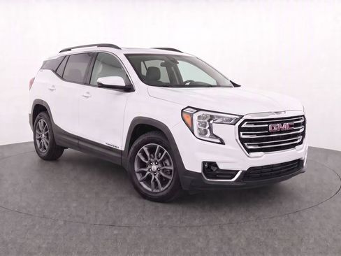 Used 2024 GMC Terrain SLT AWD/4WD image 2