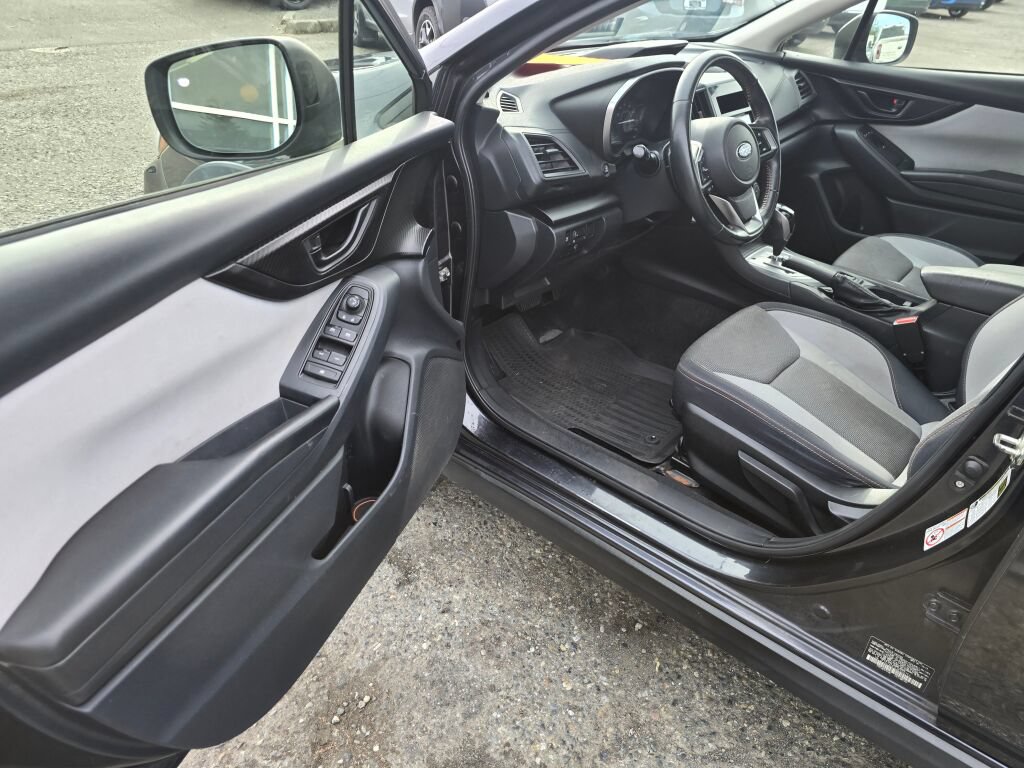 Used 2018 Subaru Crosstrek 2.0i Premium AWD/4WD image 21