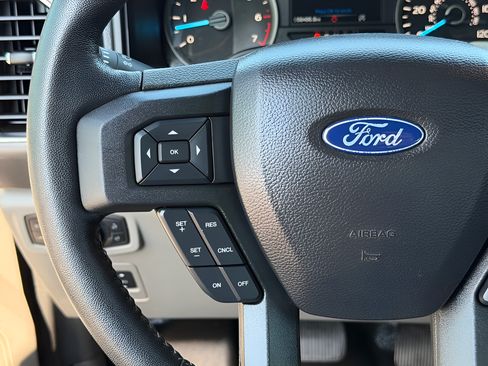 Used 2020 Ford F150 XLT w/ Equipment Group 302A Luxury AWD/4WD image 39