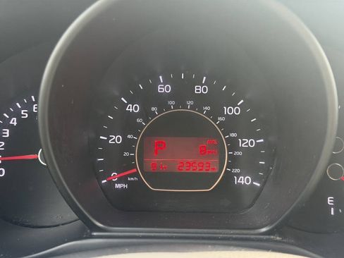 Used 2016 Kia Soul FWD image 23