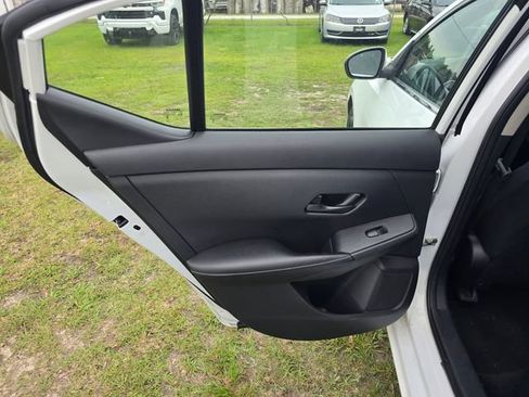 Used 2024 Nissan Sentra SV FWD image 27