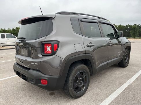 Used 2020 Jeep Renegade Sport w/ UConnect 7.0 Group AWD/4WD image 3