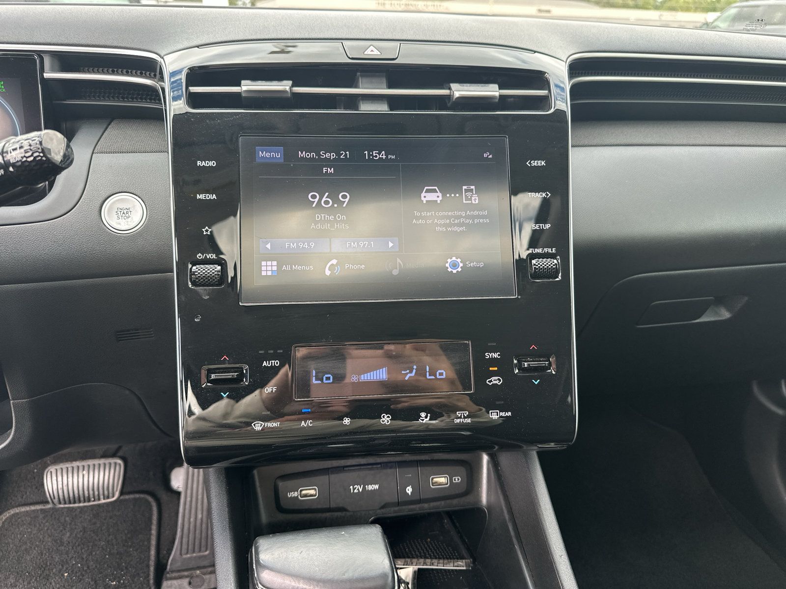 Used 2022 Hyundai Tucson SEL w/ Convenience Package AWD/4WD image 4