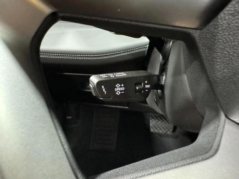 New 2025 Audi A6 e-tron Premium Plus image 33