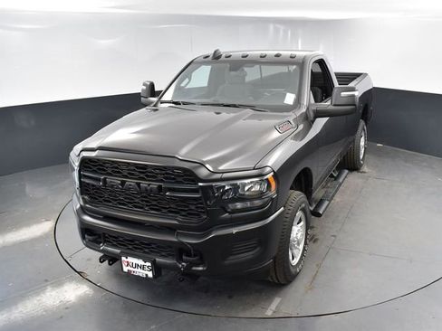 New 2024 RAM 2500 Tradesman w/ Snow Chief Group image 27