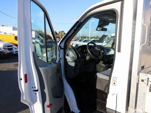 Used 2018 Ford Transit 250 Base image 11