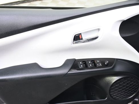 Used 2018 Toyota Prius Two w/ Prius Two Safety Plus Package image 21