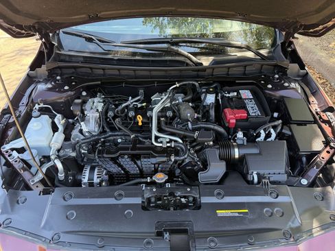 Used 2025 Nissan Altima 2.5 SV FWD image 32