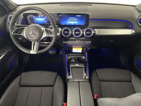 New 2025 Mercedes-Benz GLB 250 4MATIC image 22