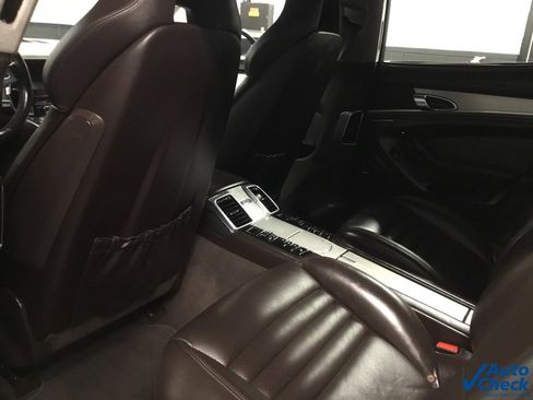 Used 2016 Porsche Panamera GTS image 26