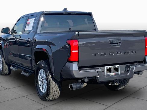 Used 2025 Toyota Tacoma SR5 RWD image 12