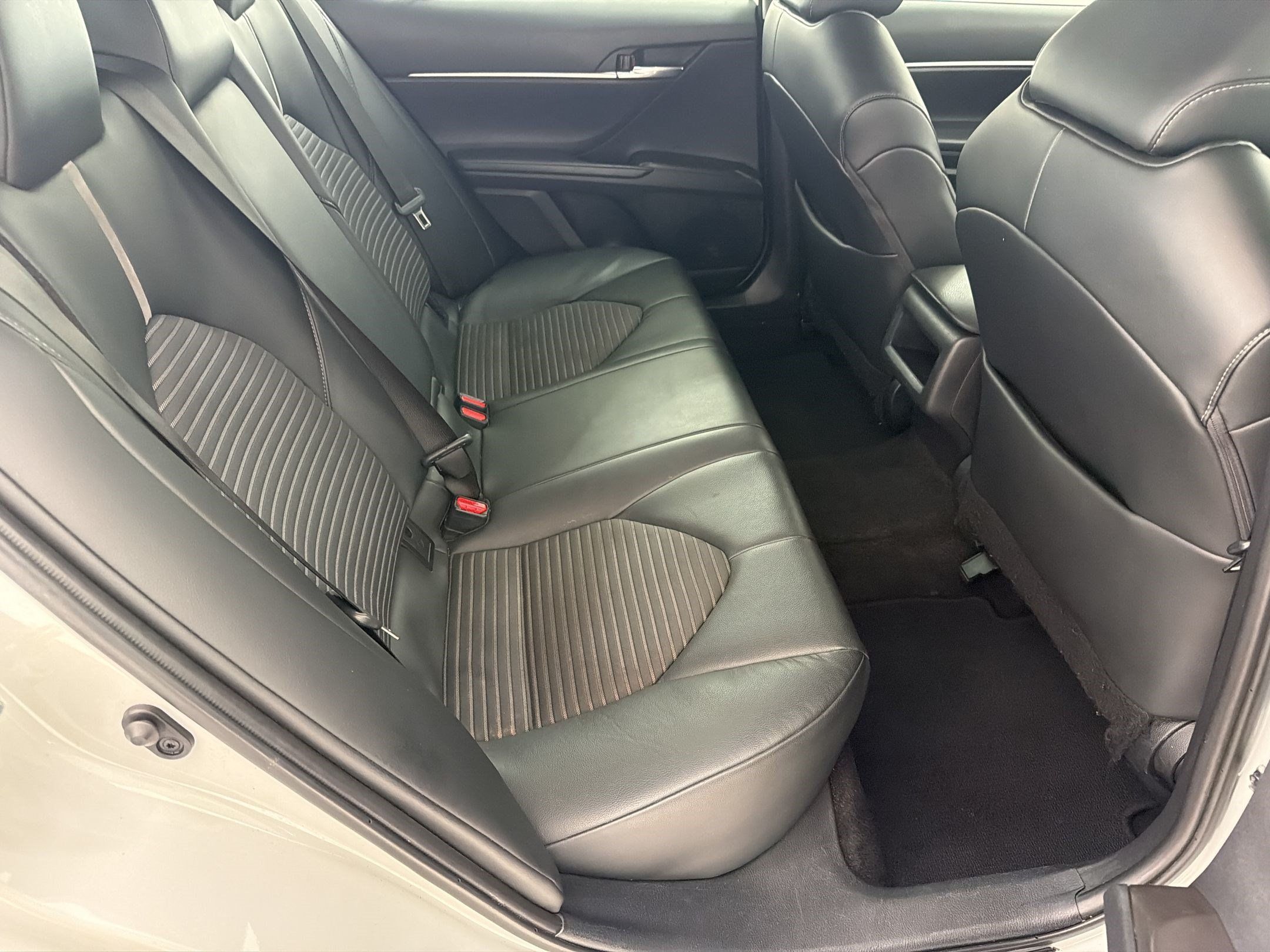 Used 2023 Toyota Camry SE FWD image 28