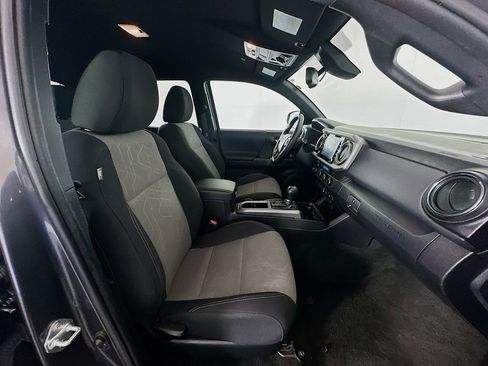 Used 2023 Toyota Tacoma TRD Off-Road image 26