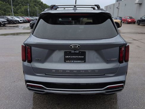 Used 2021 Kia Sorento EX w/ Panoramic Sunroof Package AWD/4WD image 6