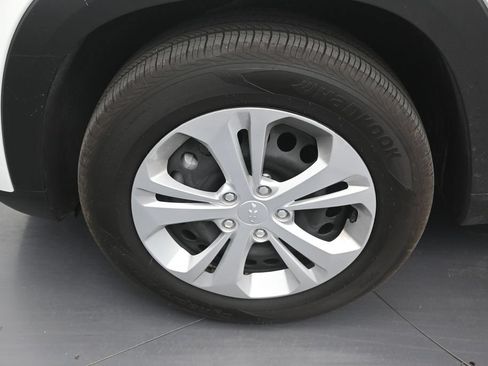 Used 2026 Chevrolet Trax LS FWD image 9