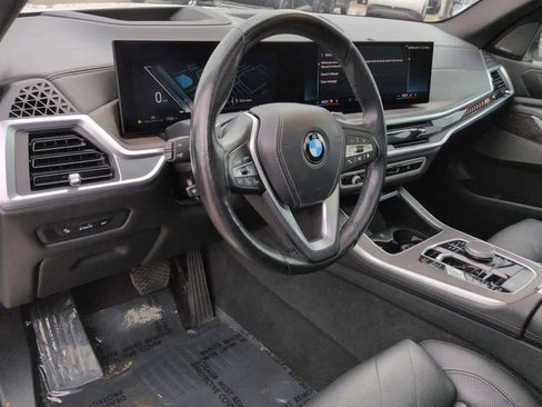 Used 2024 BMW X5 xDrive40i w/ Premium Package image 2