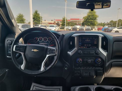 Used 2019 Chevrolet Silverado 1500 LT w/ Texas Edition AWD/4WD image 25