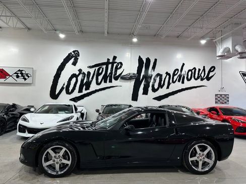 Used 2008 Chevrolet Corvette Coupe w/ Preferred Equipment Group image 2