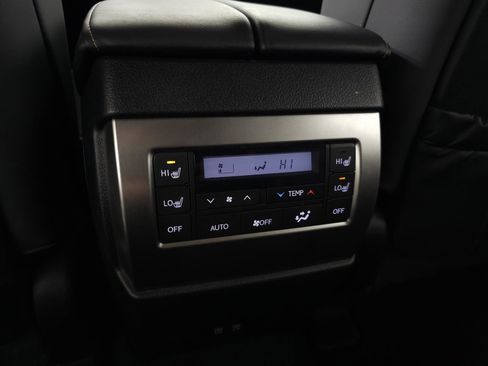 Used 2023 Lexus GX 460 Premium w/ Accessory Package AWD/4WD image 36